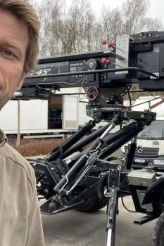 Jonathan Maurice Lee