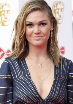 Julia Stiles