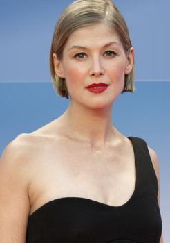 Rosamund Pike
