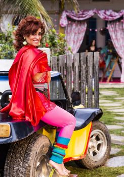 De Perto Ela Não é Normal