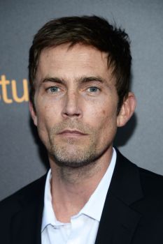 Desmond Harrington