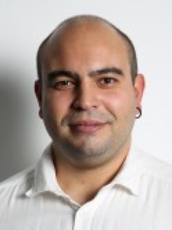 Yüce Armağan Erkek