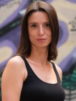Ecem Erhamza
