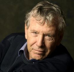 Amos Oz