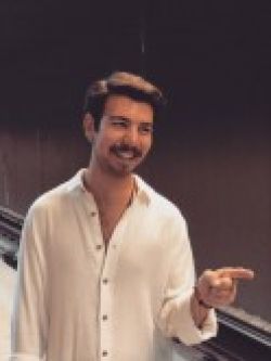 Akın Kurt
