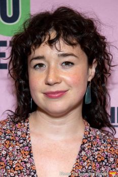 Sarah Steele
