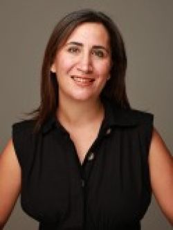 Yansı Deniz Özçelik