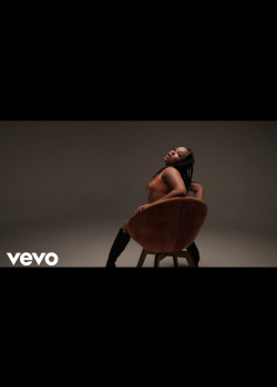 YONNIE MELONE - Hotel Lobby