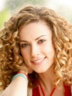 Açelya Topaloğlu