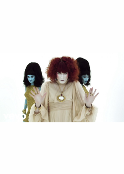Florence + The Machine - Dog Days Are Over (2010 Version) (Official Music Video)