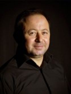 Tolga Manyer