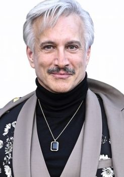 Bronson Pinchot