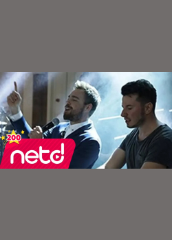 Emrah Karaduman feat. Murat Dalkılıç - Kırk Yılda Bir Gibisin