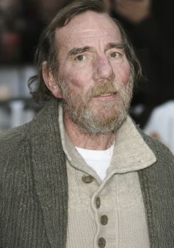 Pete Postlethwaite
