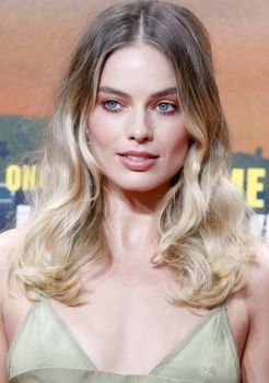 Margot Robbie